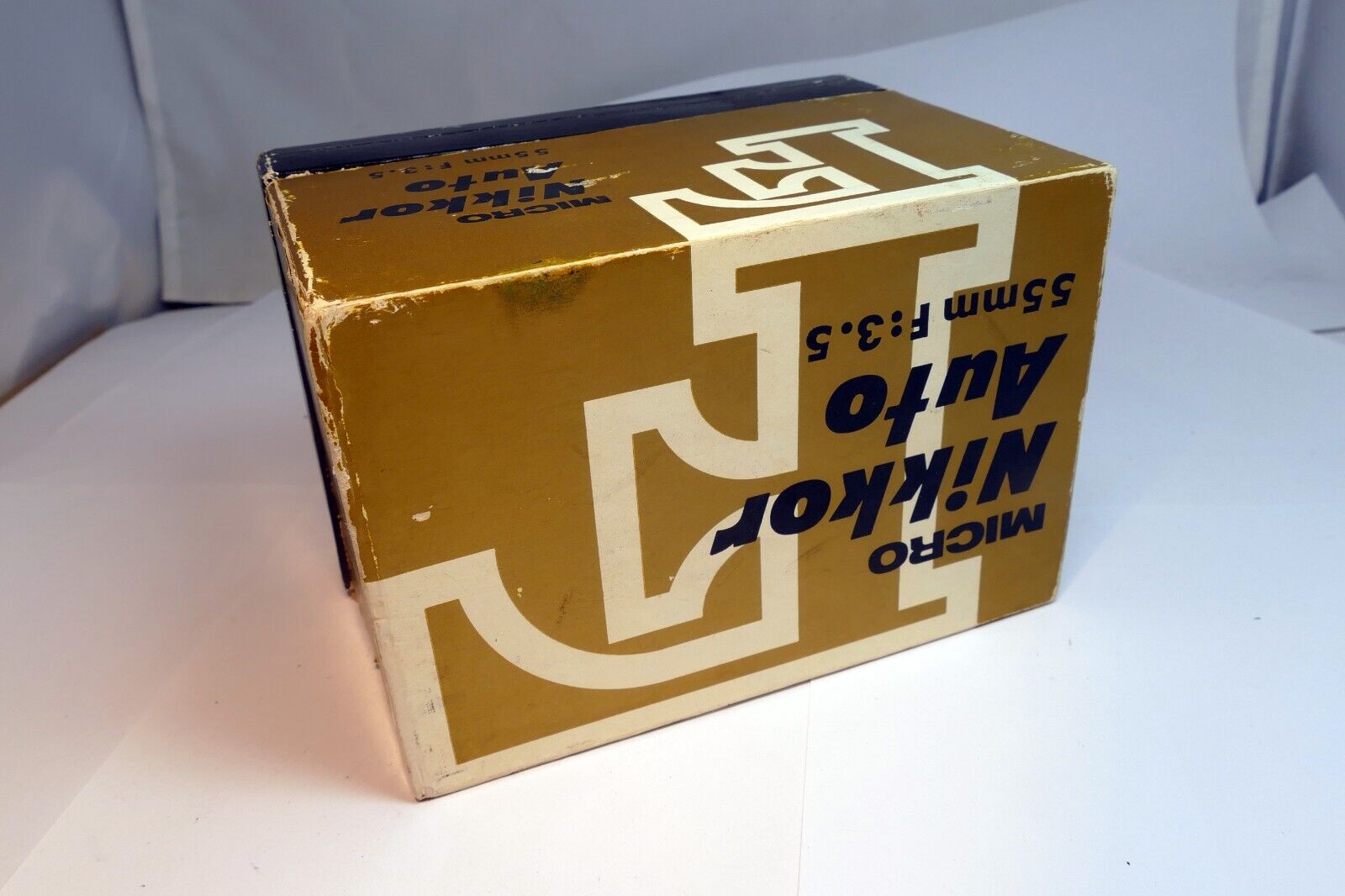 Empty Box for  Nikon Micro Nikkor 55mm f3.5 F Non Ai lens  ( an empty box only)