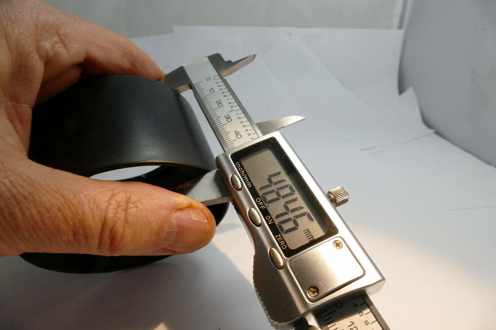 69.5mm ID Petal Shaped Plastic Lens Hood  Telephoto 70-300mm AF zoom