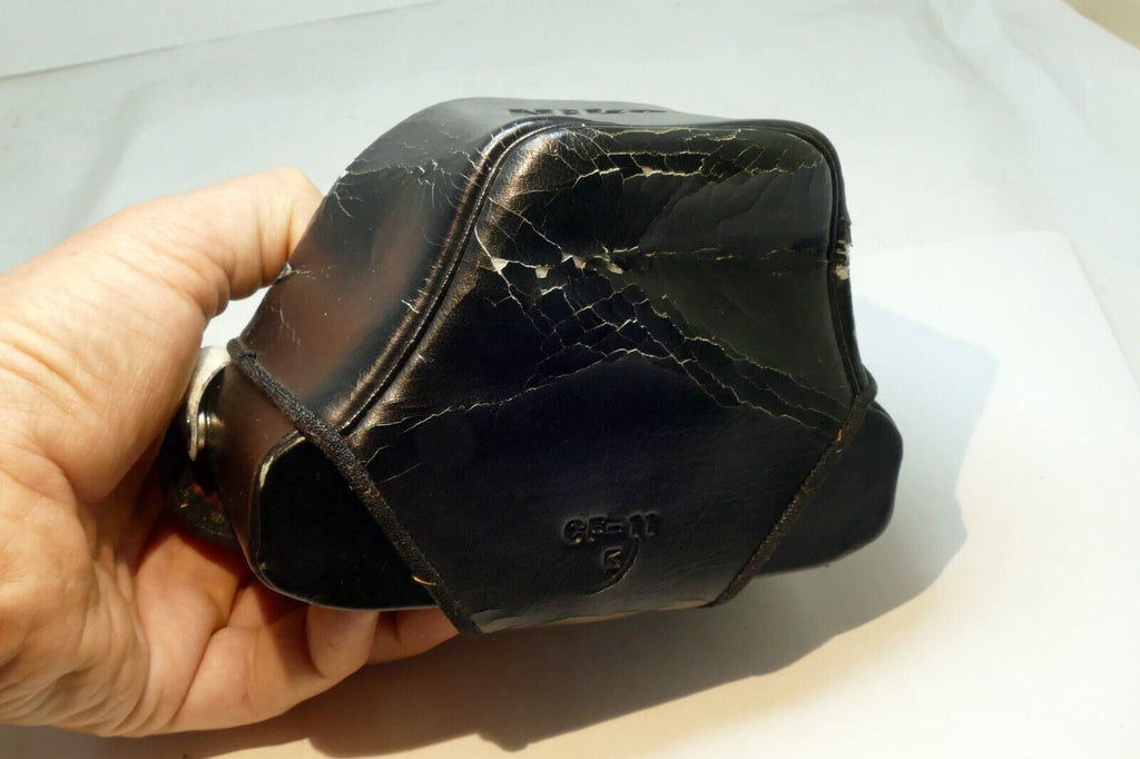 CF-11 Nikon ever ready case for EM cameras T28