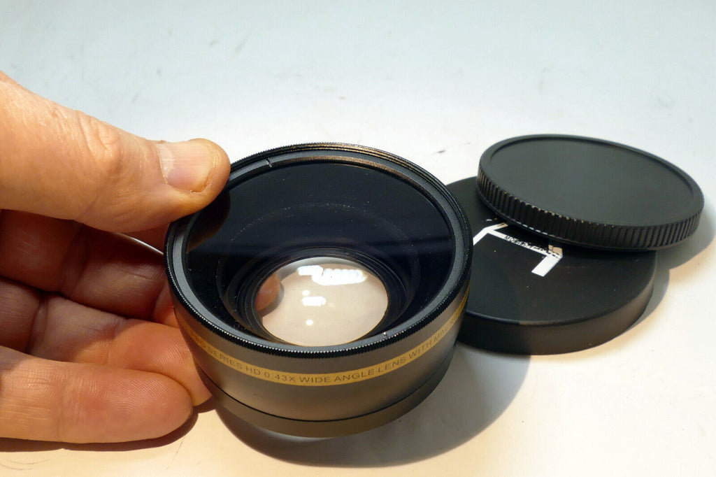 Acell HD 0.43X AF Wide Angle Lens with macro for 58mm rim (18-55mm IS)