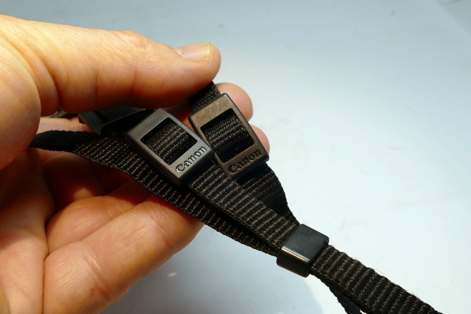 Canon EOS 6D Digital Camera Neck Shoulder Strap Black-Red - Genuine OEM