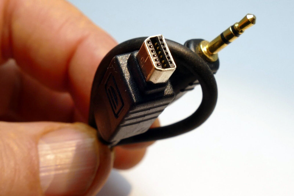 Camera 2.5mm TRS  Male to USB Male cable  for camera  1 foot long audio