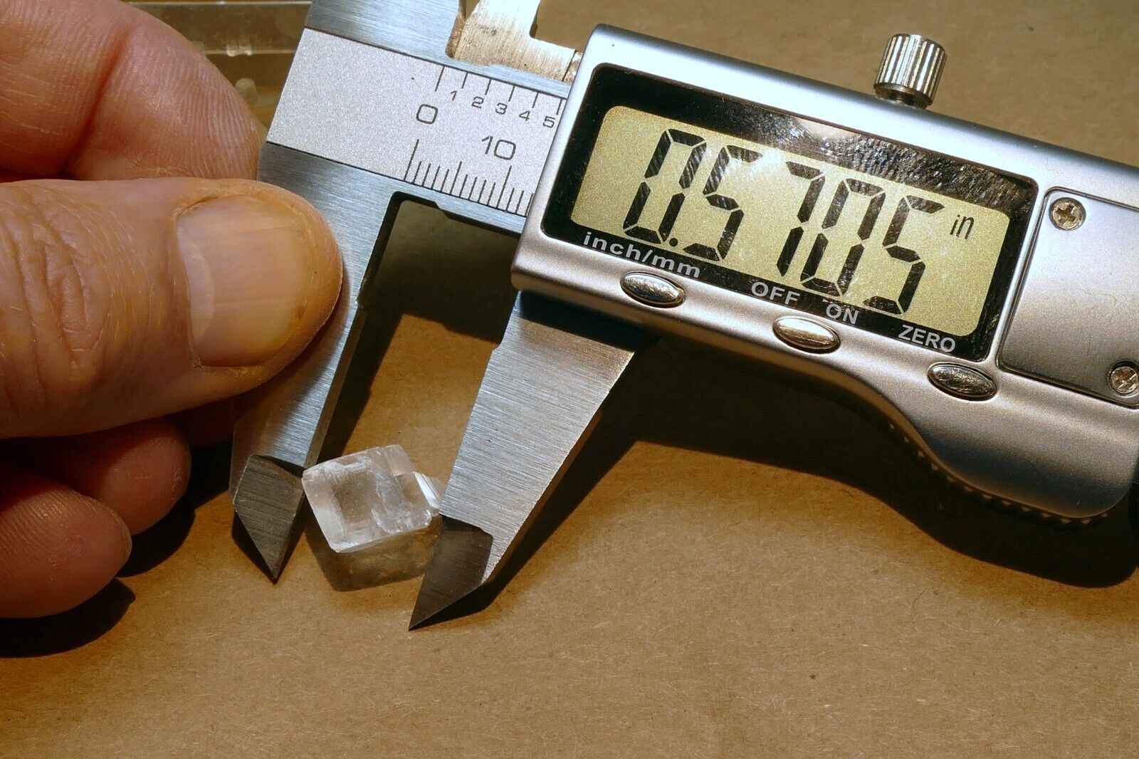 1cm Clear Calcite Raw Crystal for microscope