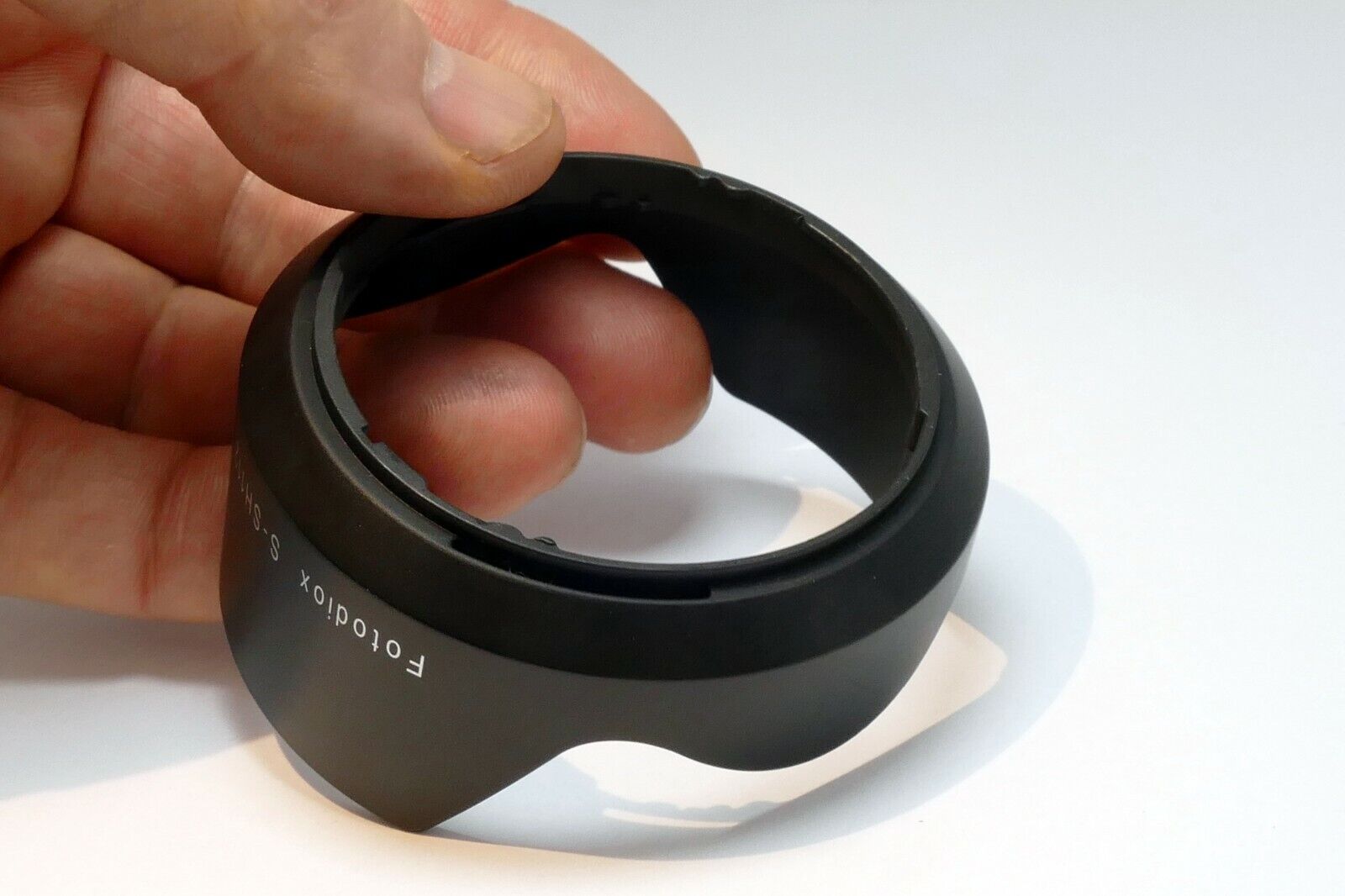 Replacement Lens Hood Shade for Sony E 16mm 18-55mm oss f3.5-5.6 16mm f2.8