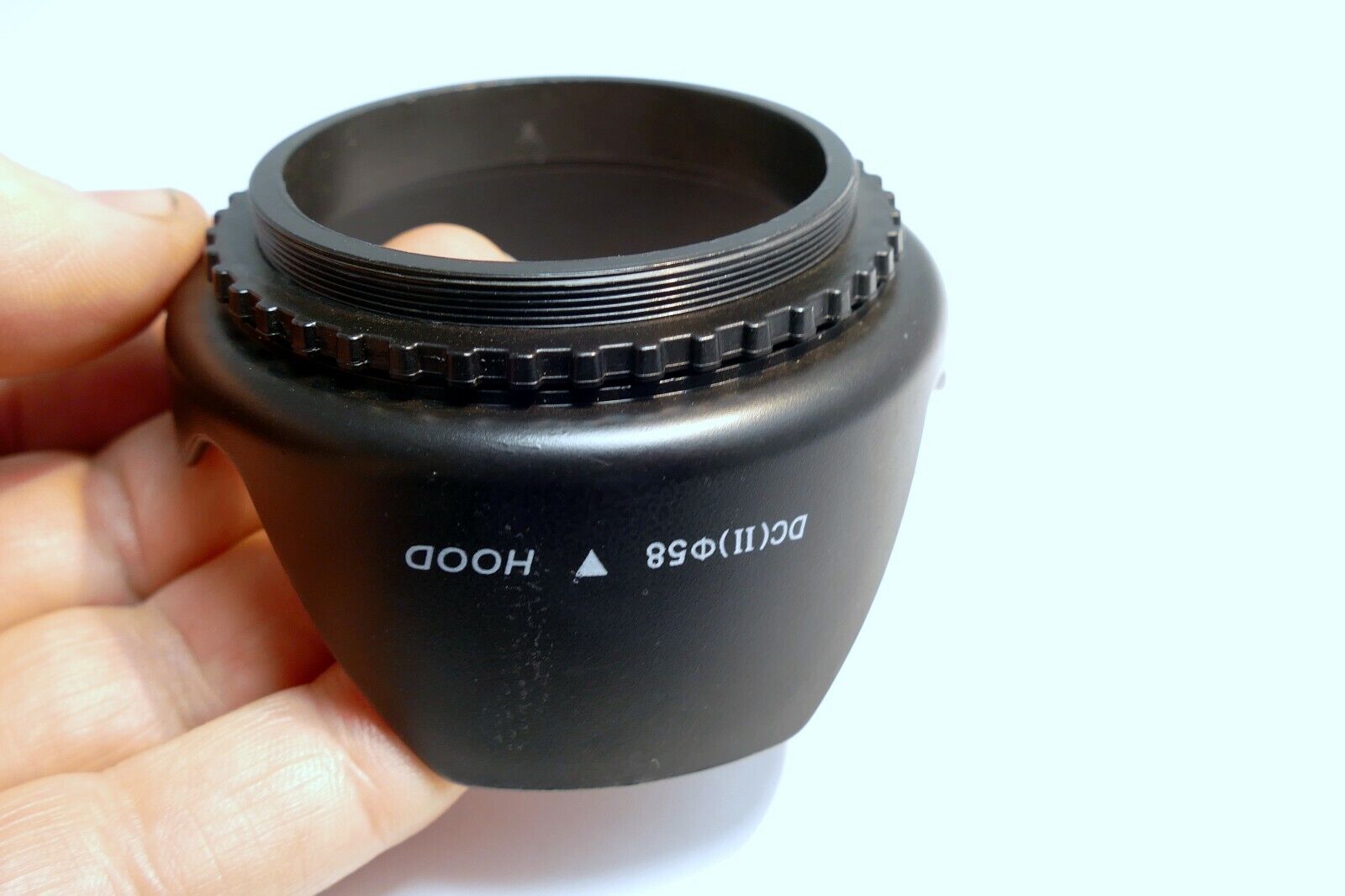 58mm LENS Hood Shade screw in petal plastic single threaded for 18-55mm IS EF-S