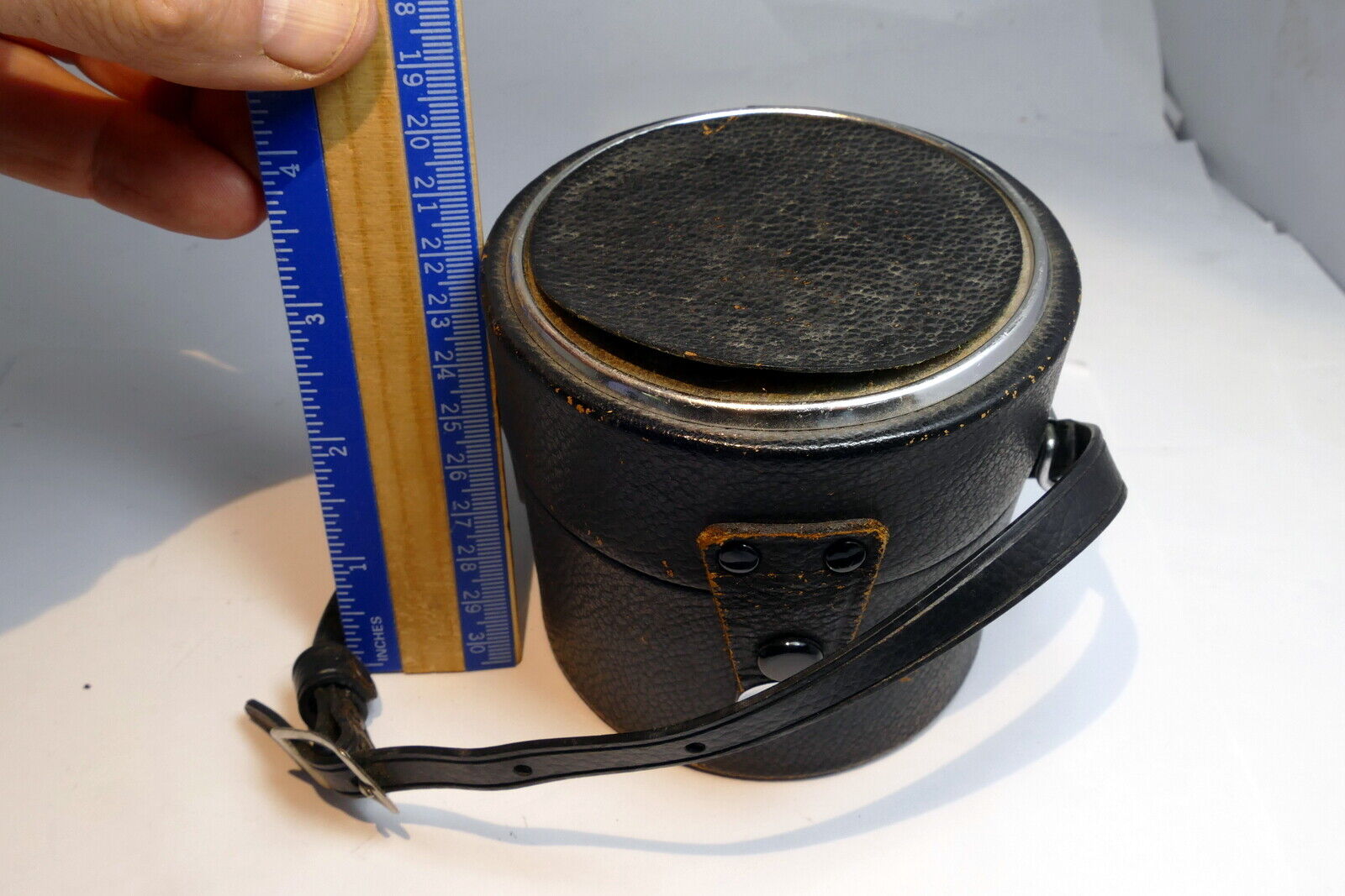 Hard Case for 28mm lens antique Vivitar  f2.5 50mm f1.9 f1.4