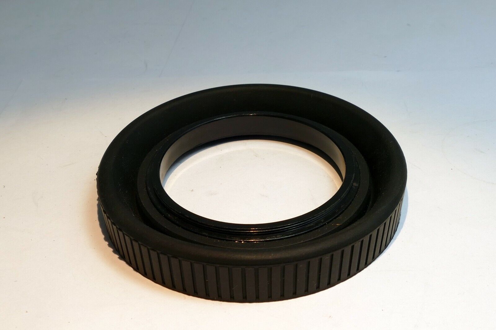 62mm Rubber Lens Hood Shade threaded screw in telephoto