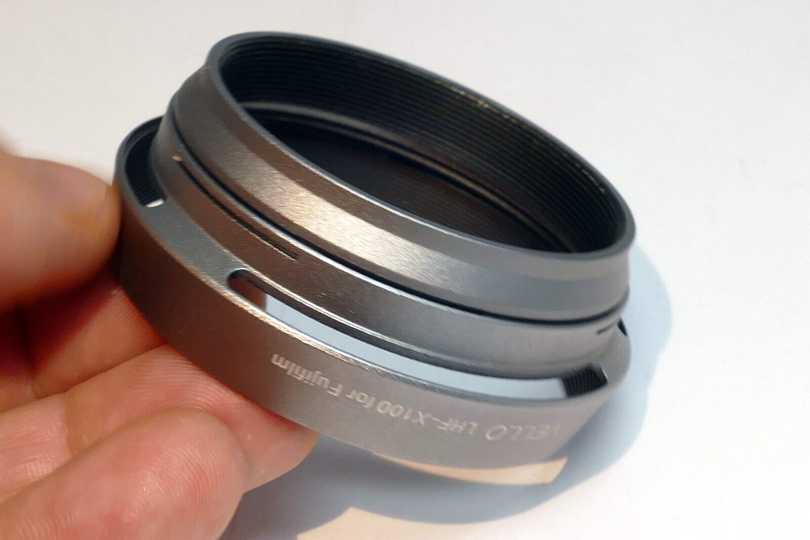 Vello LH-X100 for  Fujifilm Hood  Fuji FinePix X100 camera ( Gray / Silver )