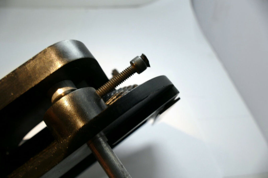 Lindahl Bellows lens Hood 31.1320 Bell-O-Shade Single 3X3 filter slot