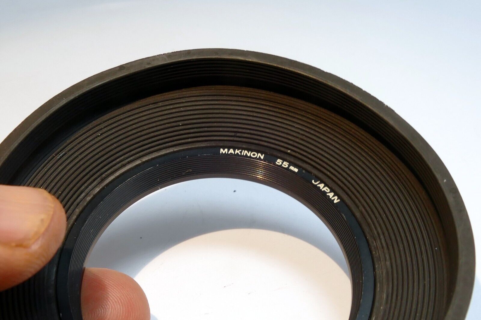 Makinon 55mm Rubber Lens Hood Shade single threaded for 28mm wide angle