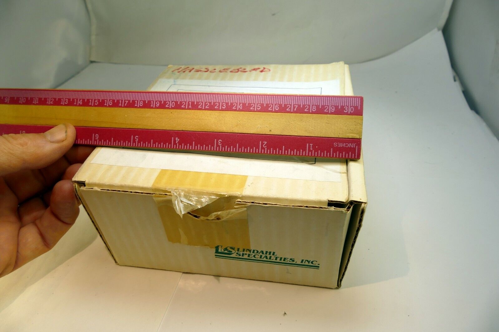 Empty box only for LS Lindahl Specialties bell-O-Shade 31-1325