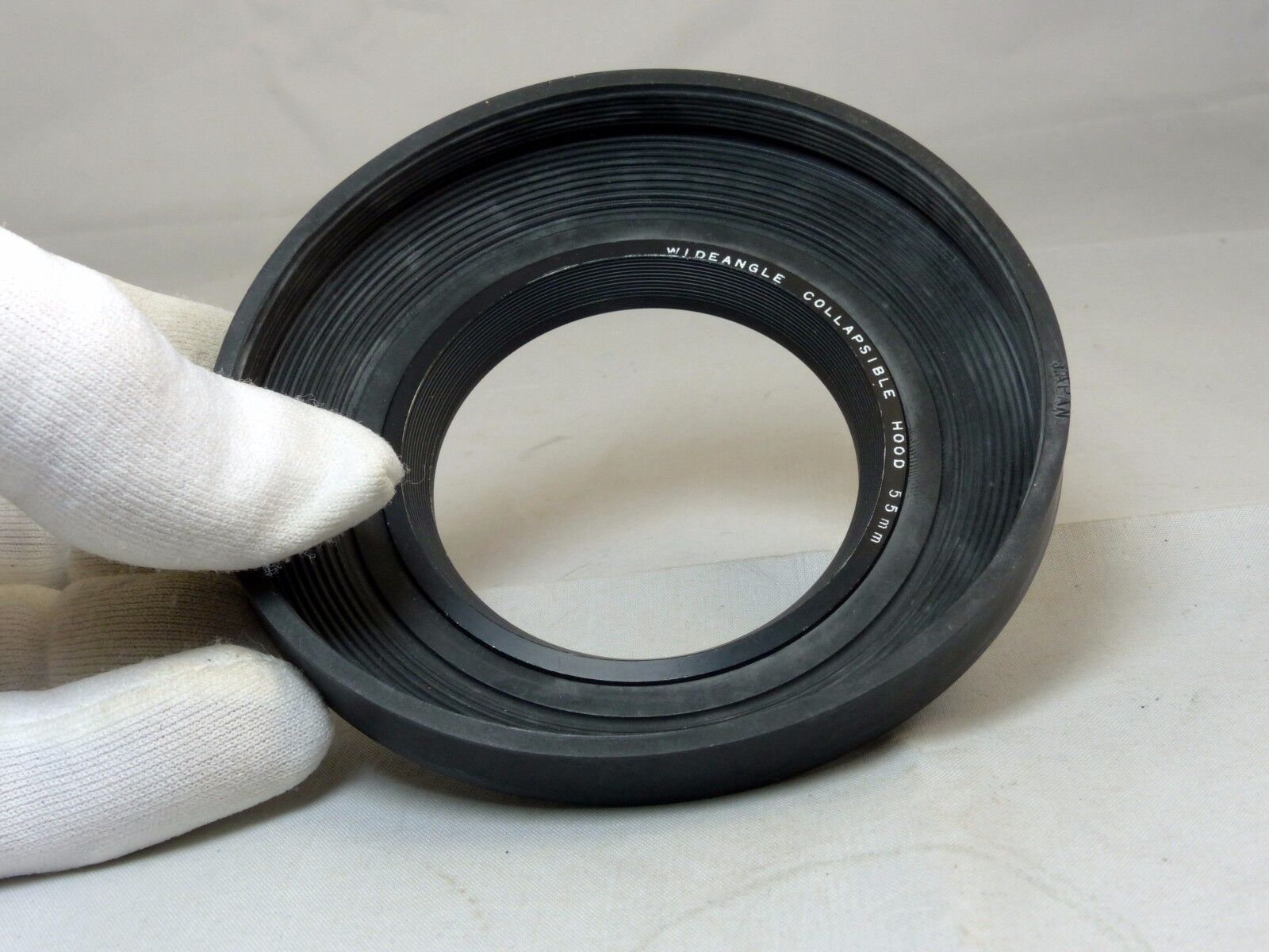 55mm rubber lens hood for wide angle  lenses collapsible vintage