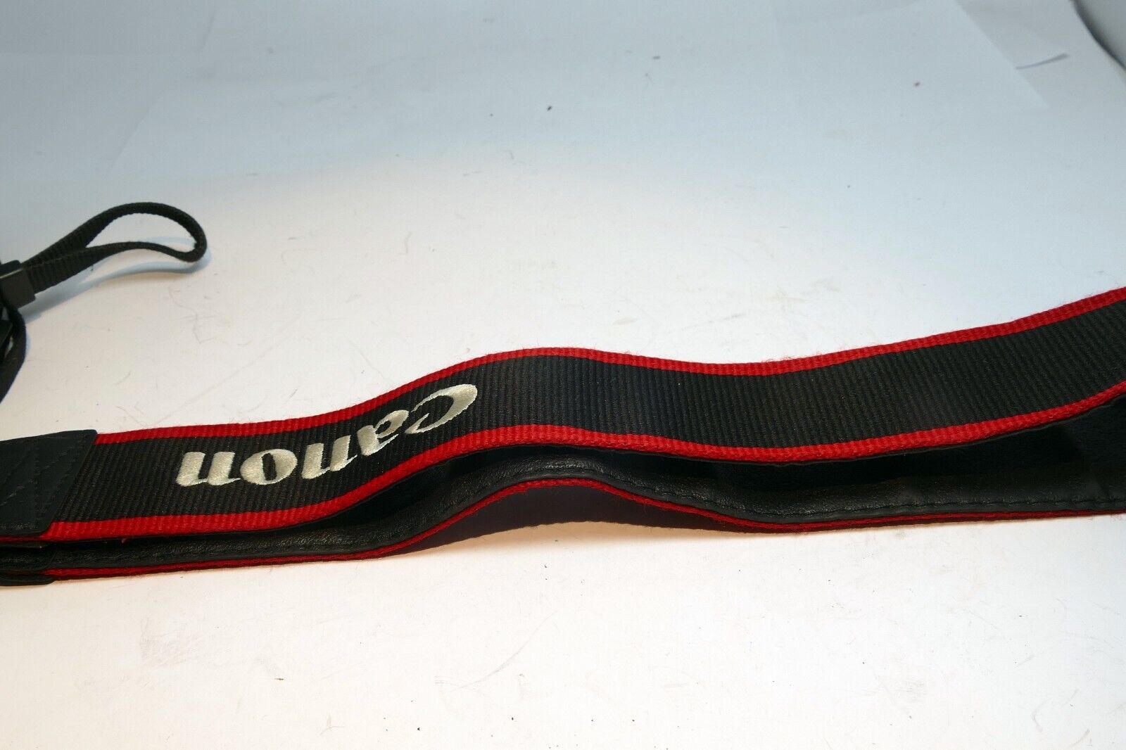 Canon EOS 7D Mark II Digital Camera Neck Shoulder Strap Black-Red - Genuine OEM