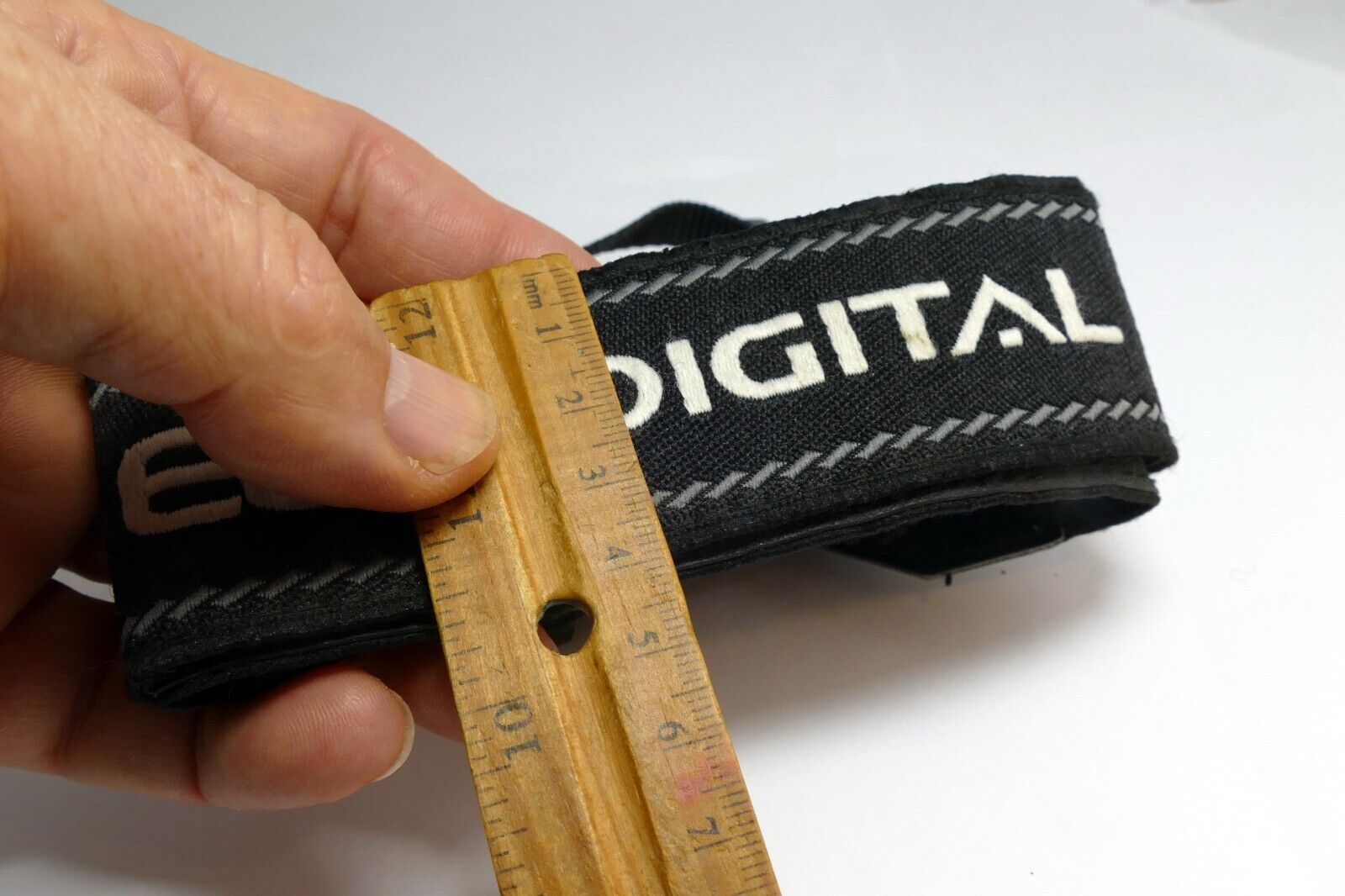Canon Digital OES Camera Neck Shoulder  Strap Gray 4cm wide - Genuine  OEM