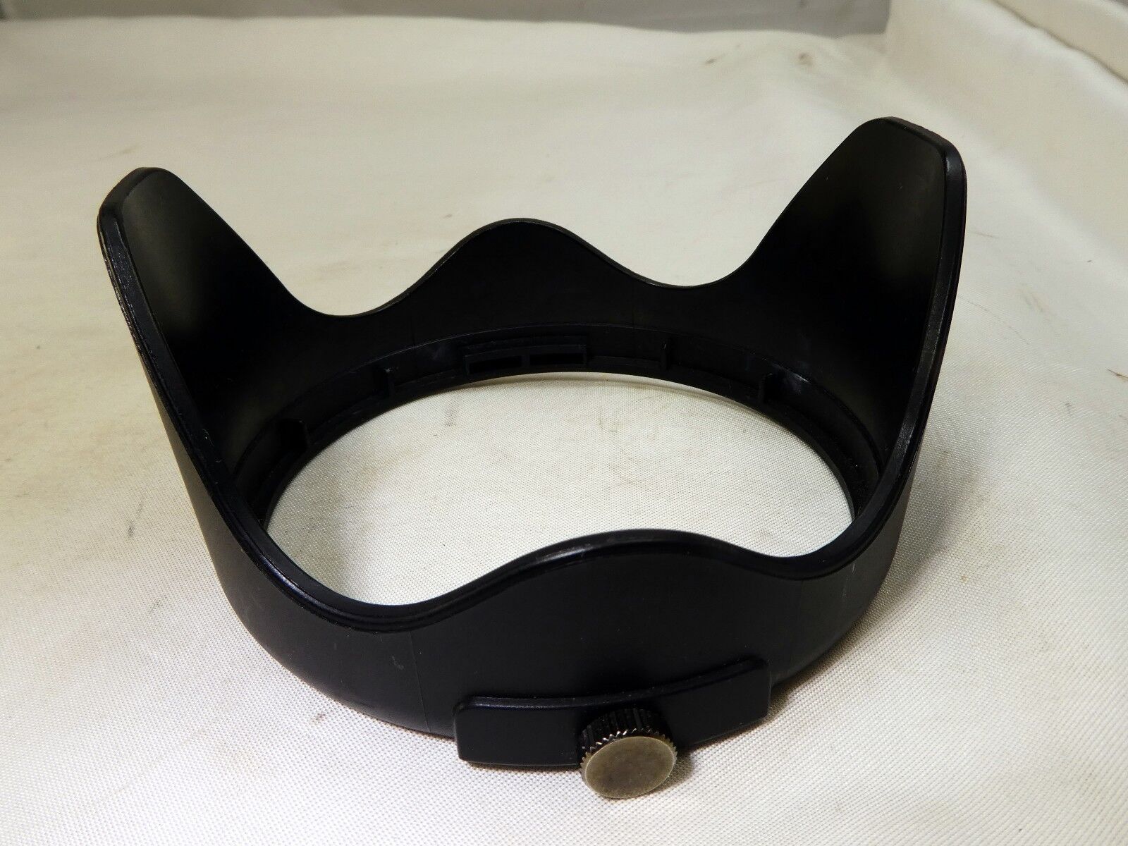 75.2mm ID Lens Hood Flower Lens Hood unknown brand petal shaped