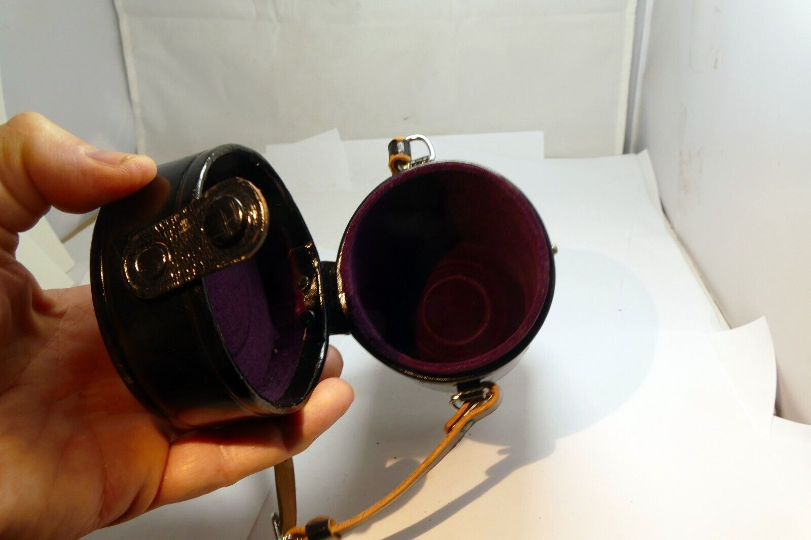 Nikon CL-16 Lens Hard Case (for Ai Ai-s 85mm f2.0 Nikkor ) - Genuine OEM