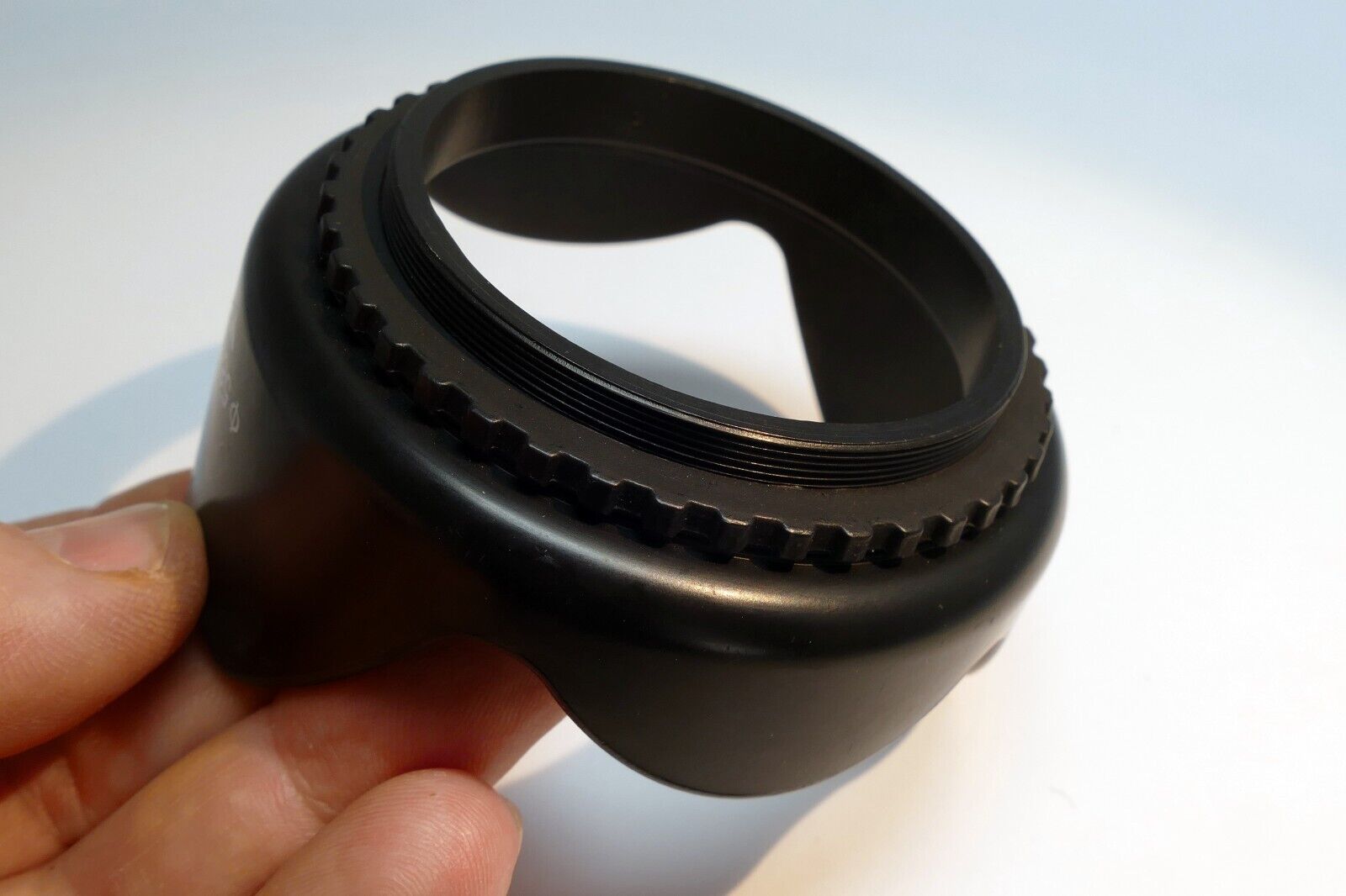 58mm Tulip  Petal shaped Lens Hood Shade for 18-55mm IS lenses