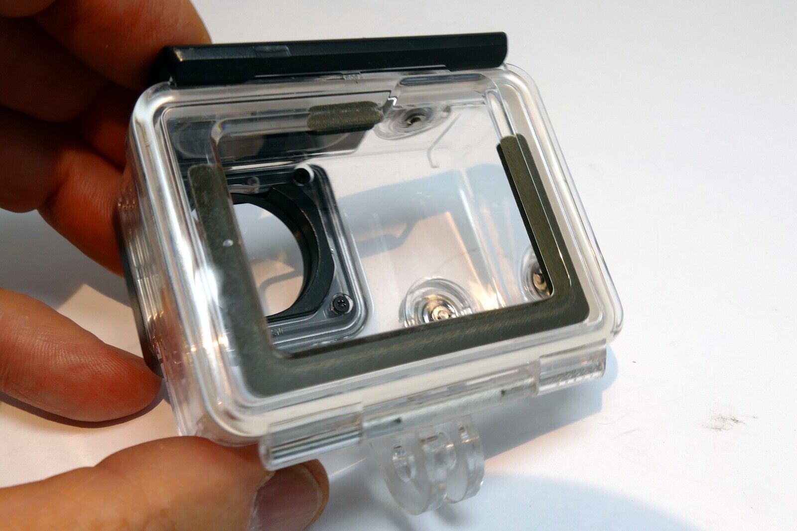 GoPro HERO plastic hard case  housing - missing locking buckle