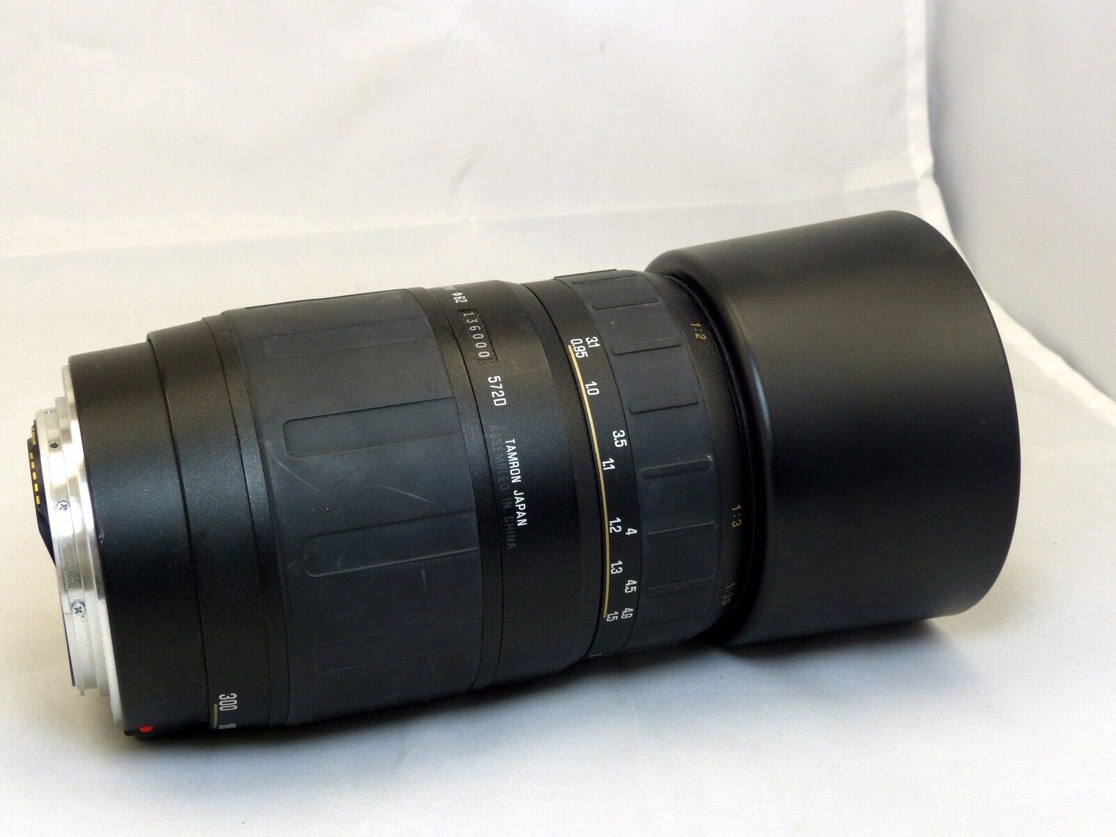 Lens Shade hood for 62mm filter rim (twist on type ) telephoto 70-300mm