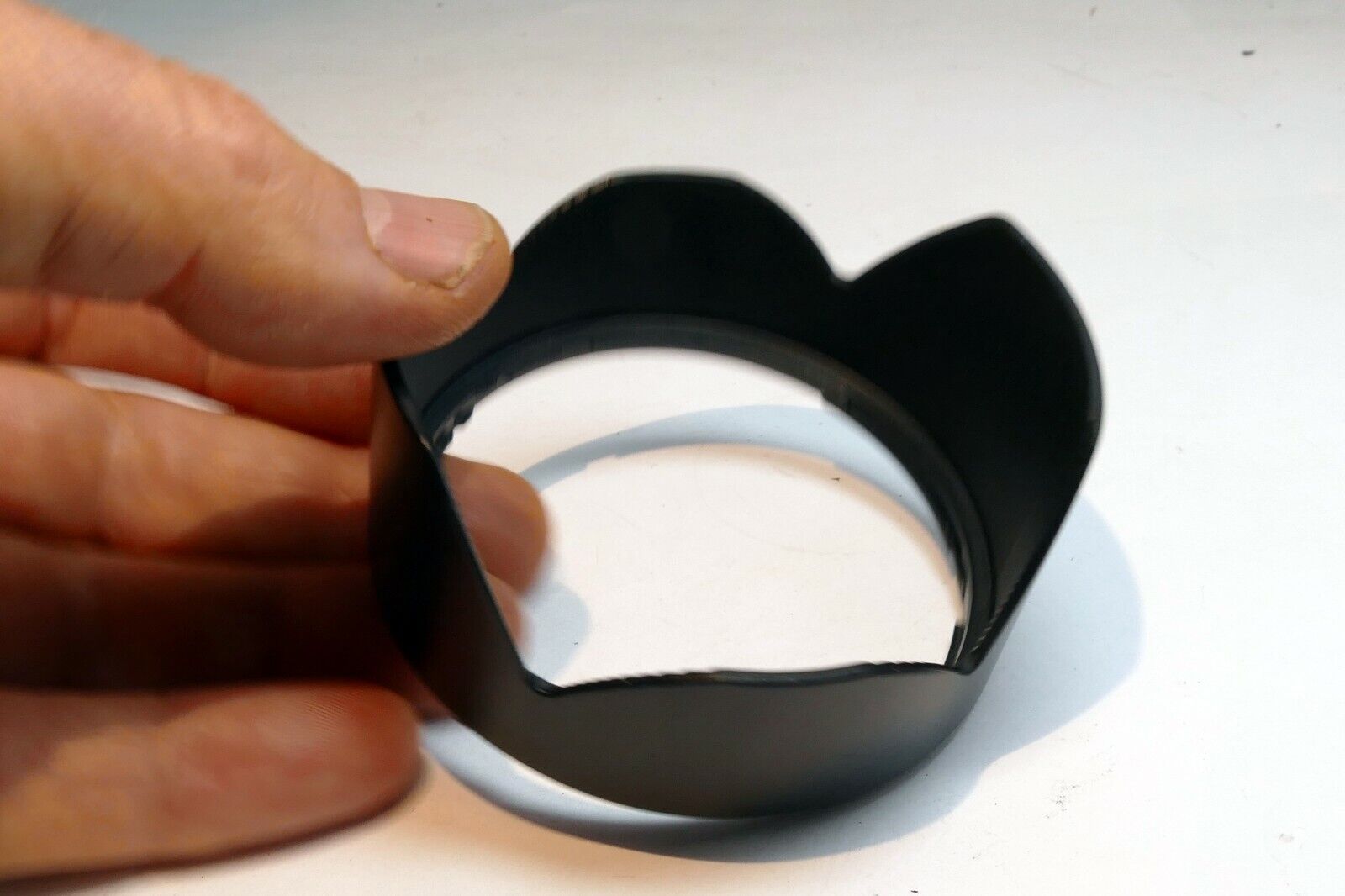 58mm  Lens Hood Shade twist on for  Tamron