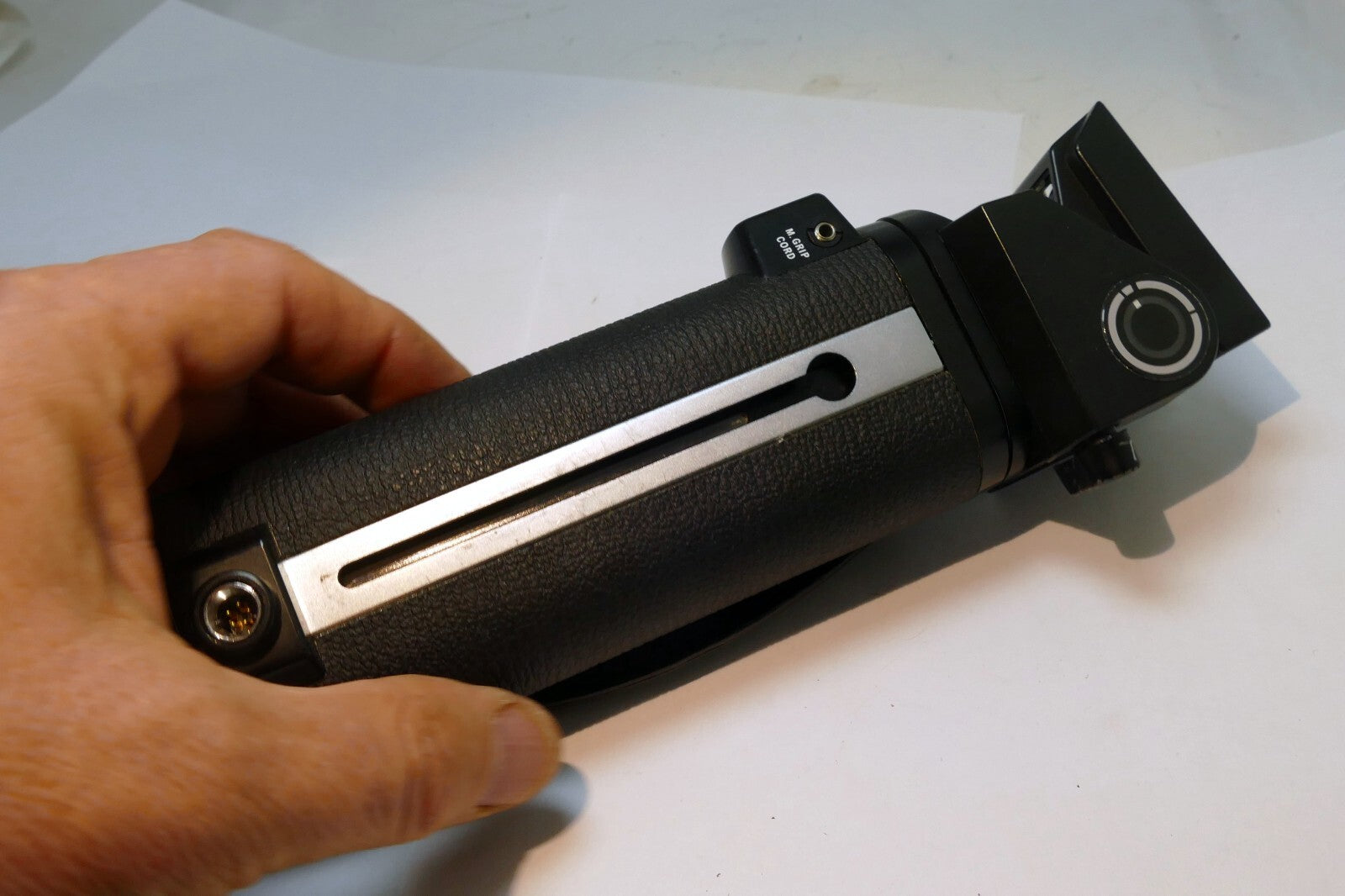 Olympus Bounce Grip Flash (not sure what model , missing bracket ) - UNTESTED