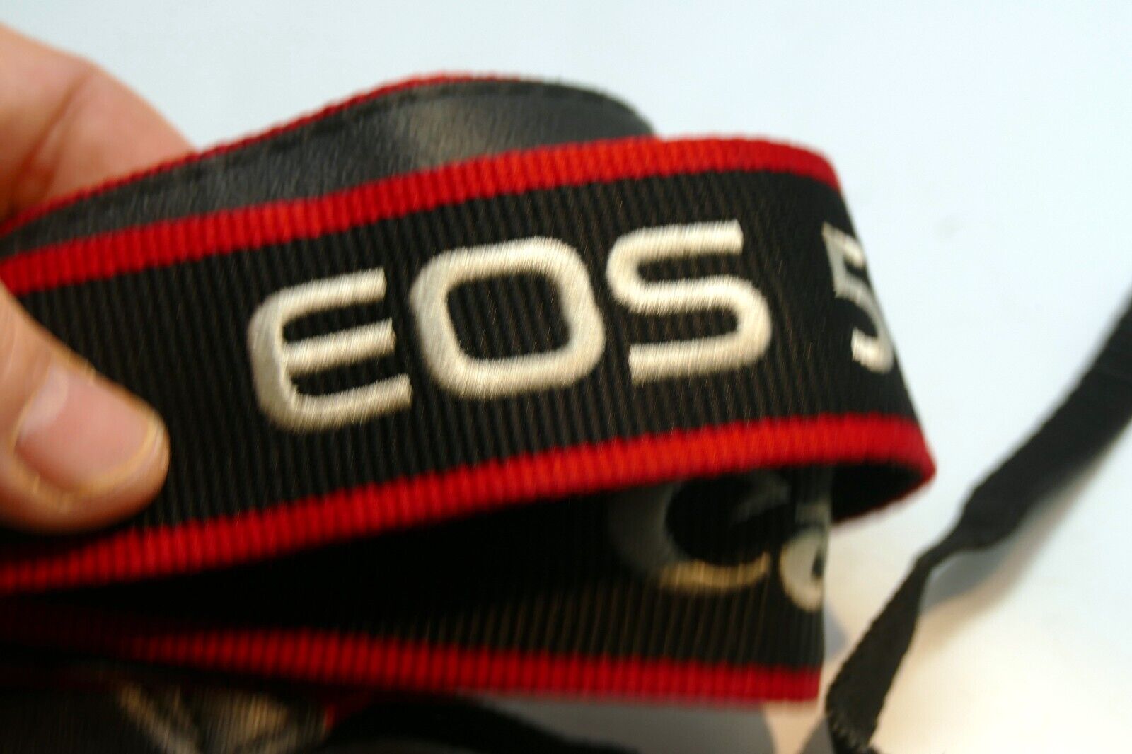 Canon EOS 5D Mark II Digital Camera Neck Shoulder Strap Black-Red - Genuine OEM