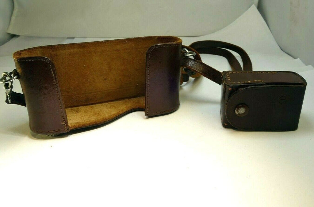 Bottom part of leather case Metrawatt AG Nuremberg rangefinder cameras w/ strap