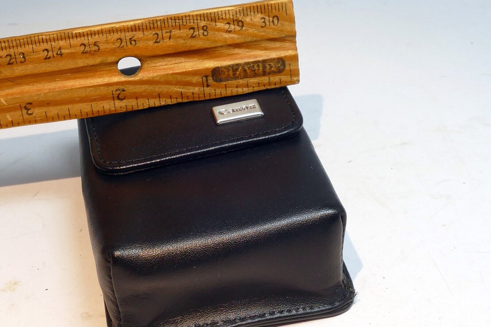 Canon Powershot magnetic snap on case for ELPH IXUS OEM genuine