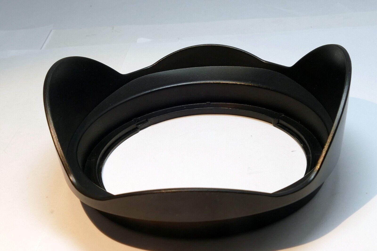 EW-83E Lens HOOD Shade Canon EF 24mm f/2.8 and 28mm f/2.8 IS USM