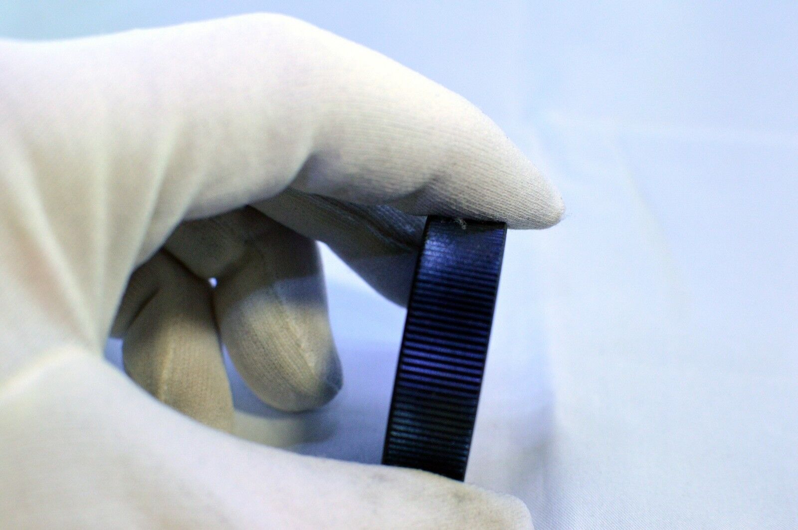 unknown brand rear lens cap for M42 universal  screw mount lenses vintage Black