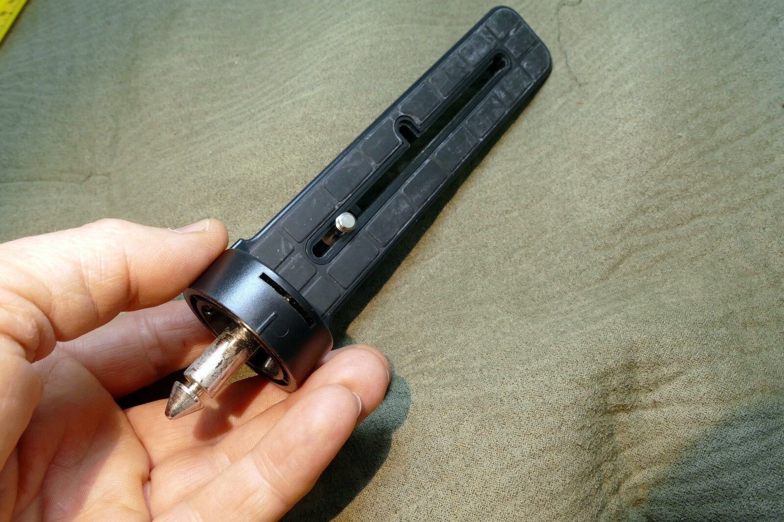 Sunpak Straight LED LIGHT Flash tripod bracket Adapter for camera