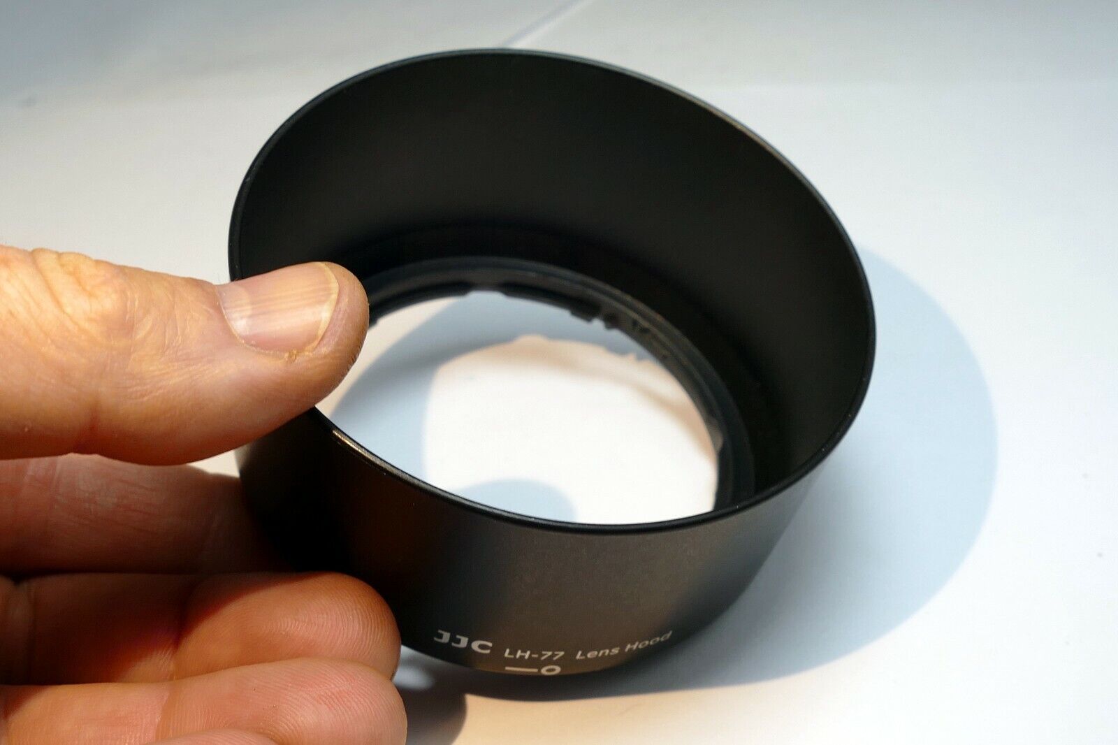 LH-77 Lens Hood Shade replacement FOR Nikon AF-P DX 70-300mm f4.5-6.3G ED