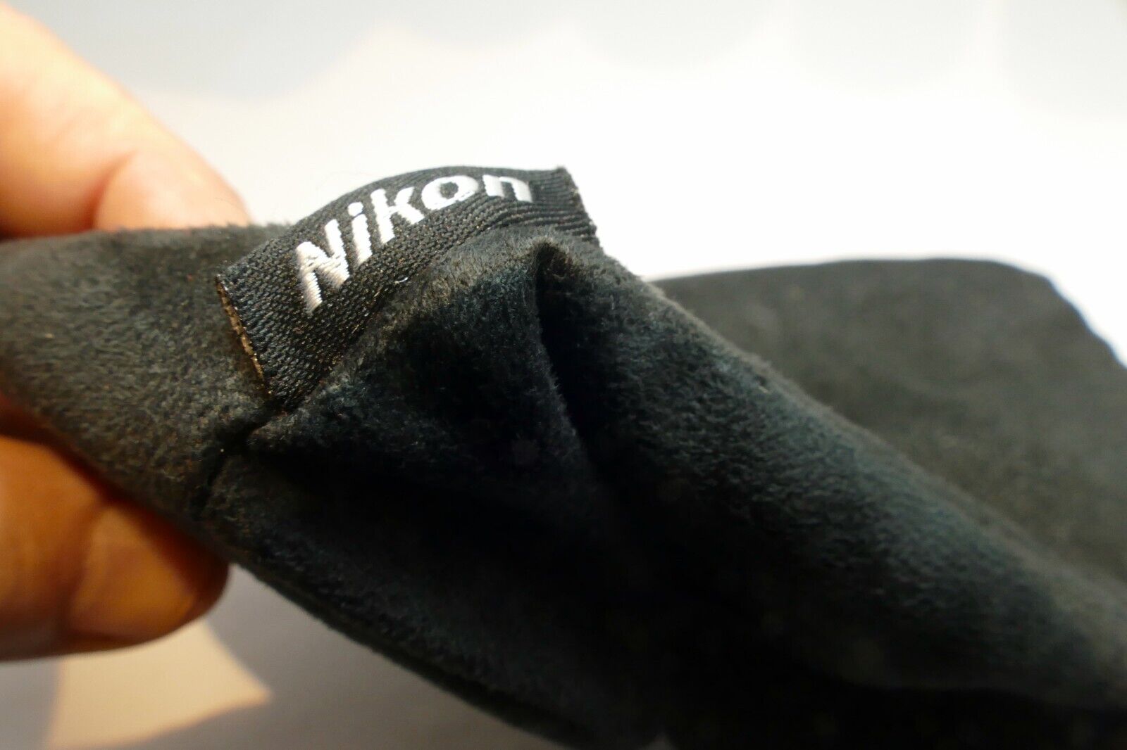 Nikon CL-1018 Black Soft Lens Case Pouch for 18-300mm 18-200mm 18-140mm ED  AF-S