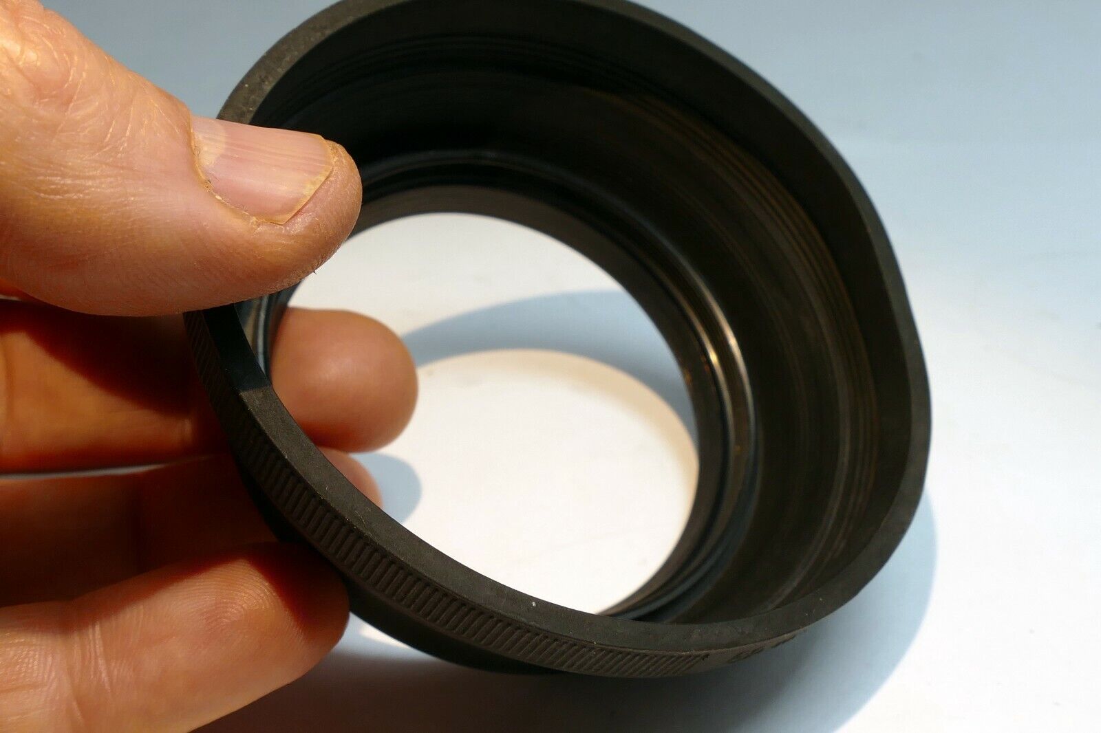 62mm Rubber Lens Hood Shade threaded screw in telephoto