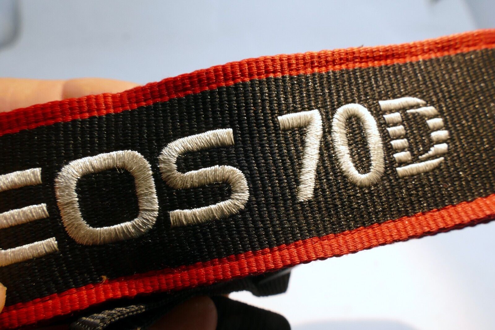 Canon EOS 70D SLR Digital Camera Neck Shoulder Strap -  Genuine OEM