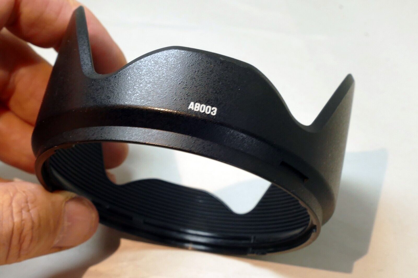 Tamron AB003 Lens Hood Shade For  AF 17-50mmf2.8 18-270mm VC (72mm) - Damaged