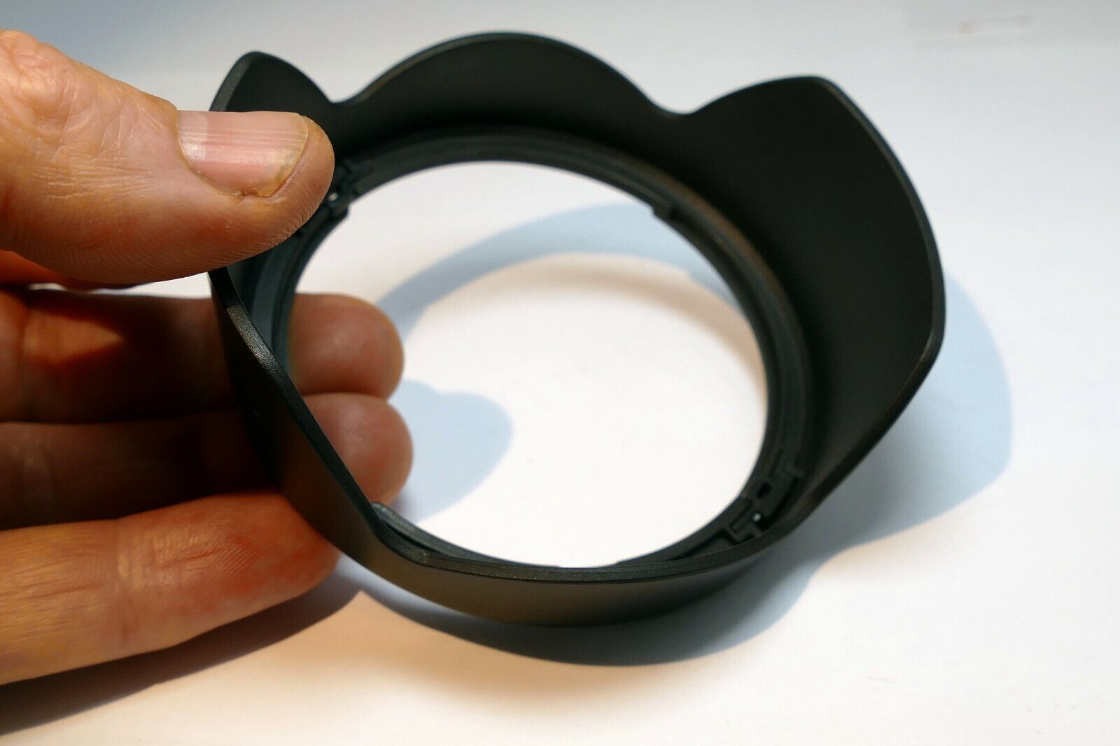 LH-73C Lens Hood Shade for Canon EF-S 10-18mm f4.5-5.6 IS lens