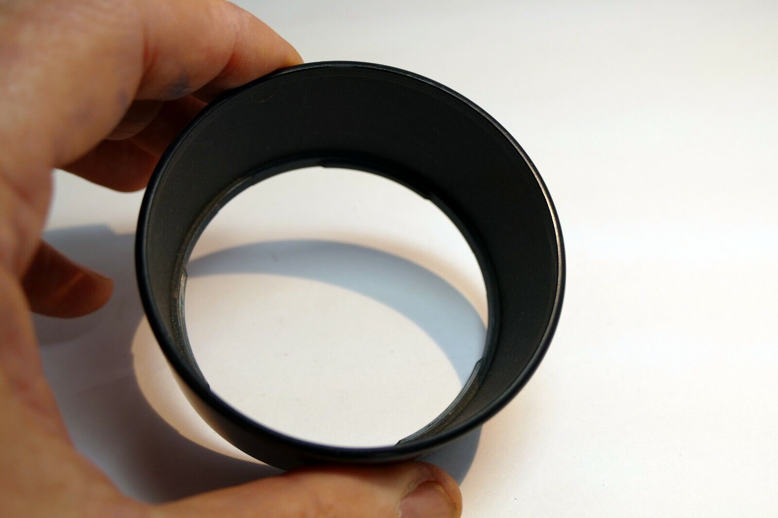 65mm ID plastic Lens Hood unknown brand  twist on type for telephoto