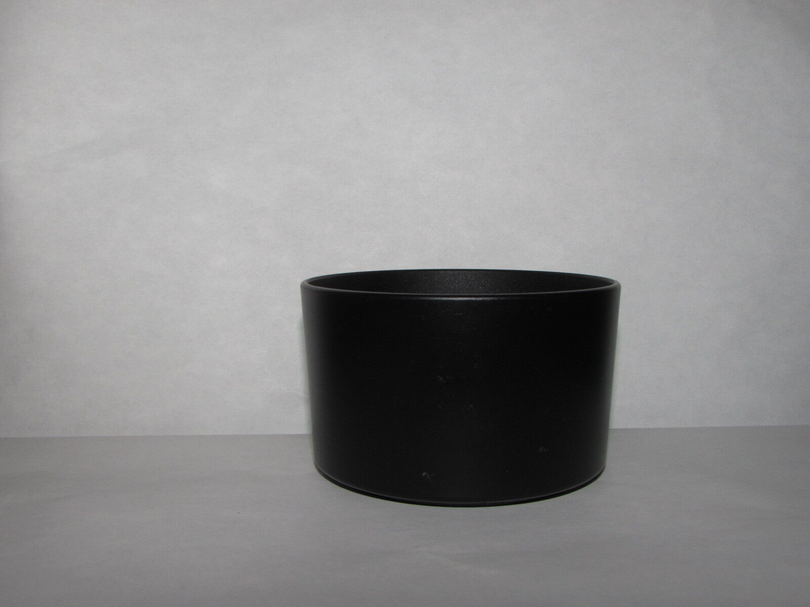 61mm ID Lens Hood twist on type unknown brand or model  B20445
