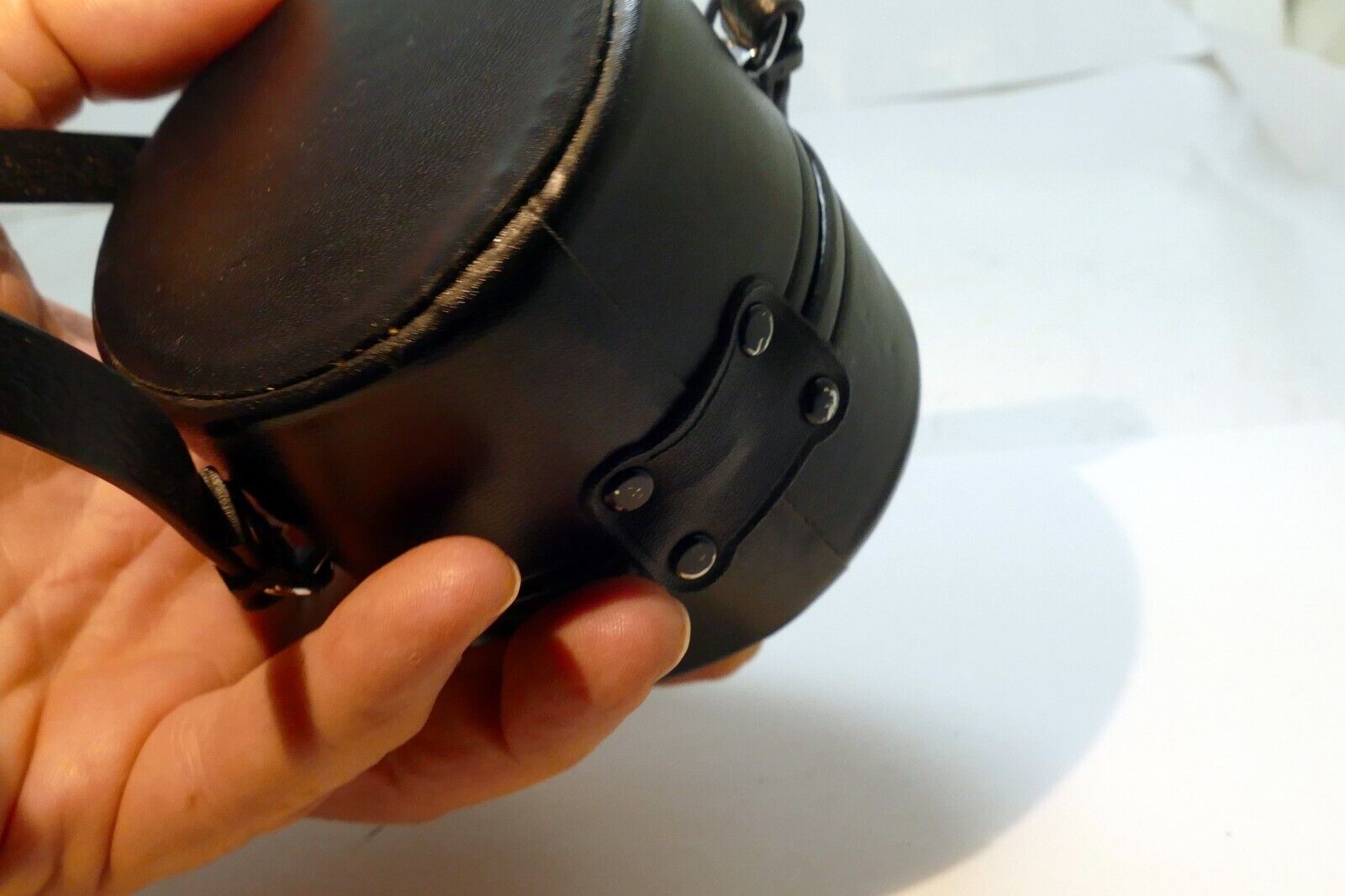 Olympus Hard Lens Case for OM 35mm f3.5 Auto Zuiko  -  genuine OEM