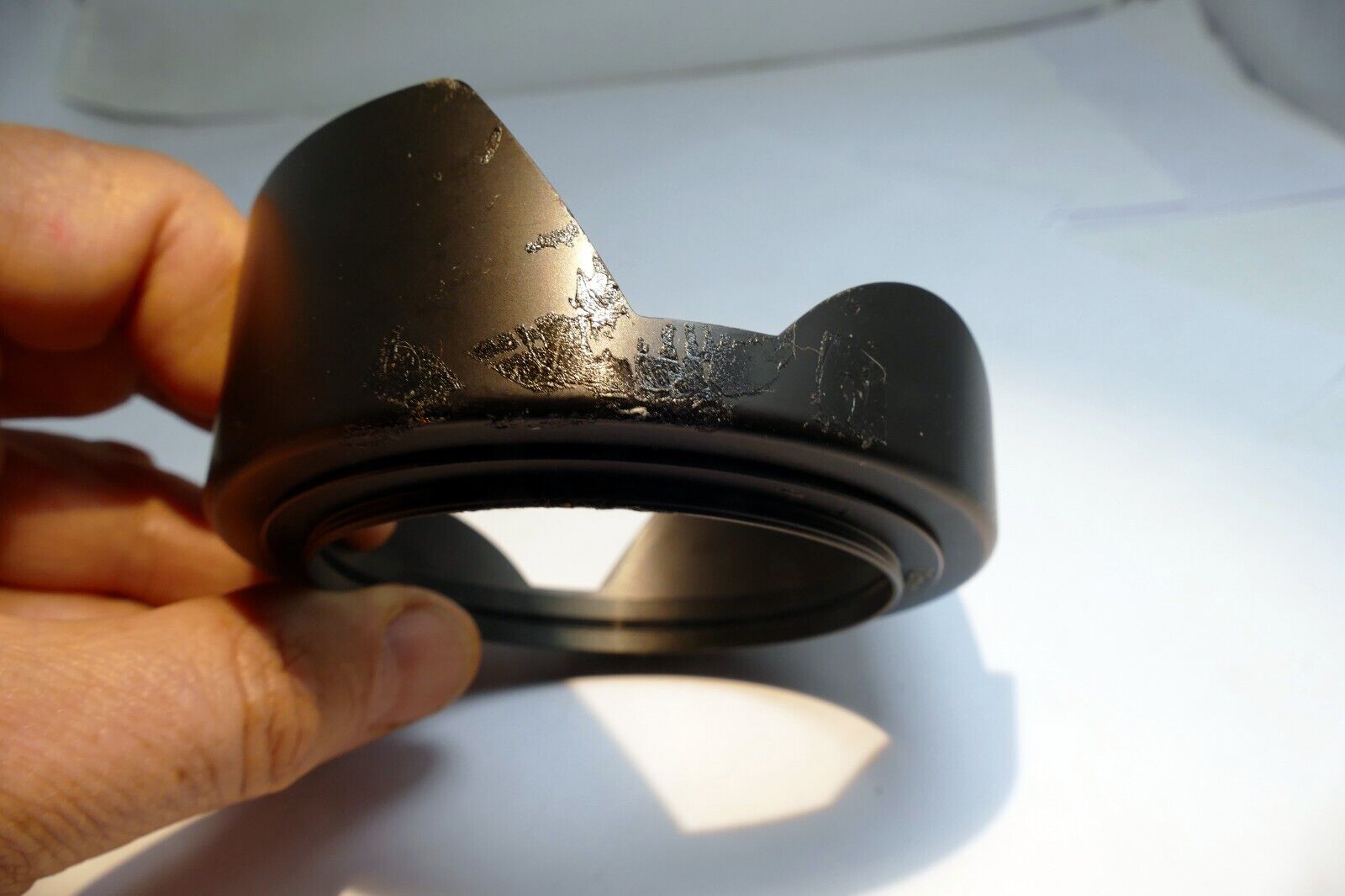 72mm Lens Hood  Shade threaded screw in petal for 18-200mm