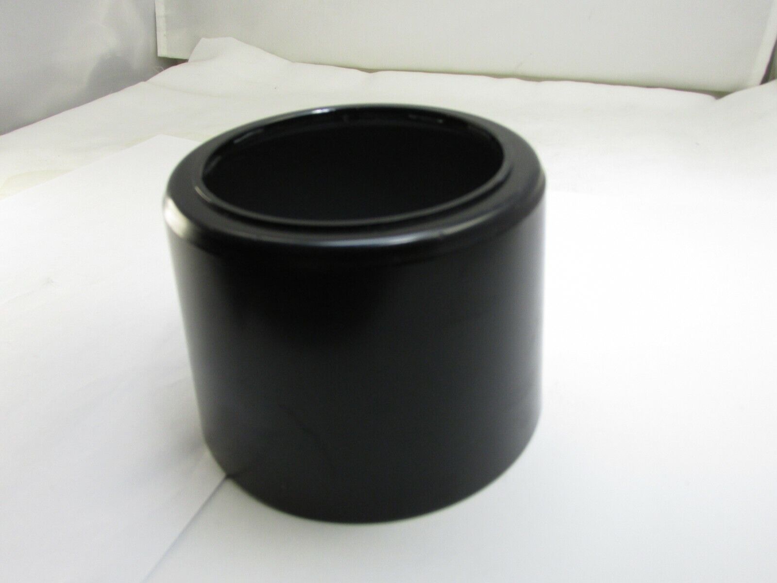 Plastic Lens Hood unknown brand 63mm ID  twist on type