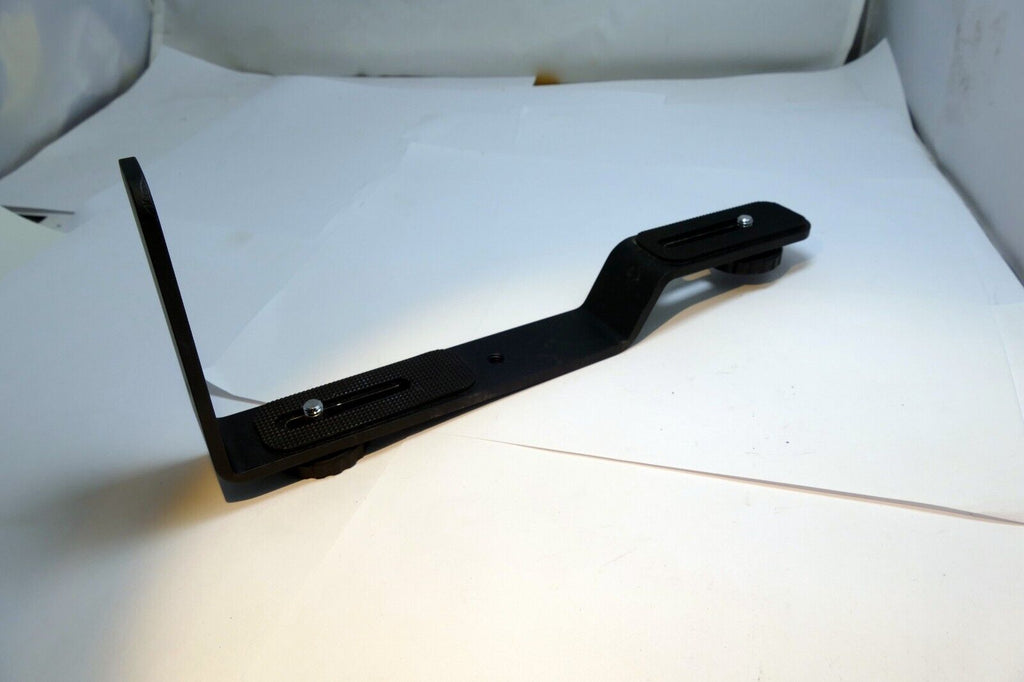 Nikon SK-E900 flash bracket for Coolpix 900S 950 990 995 4500 camera