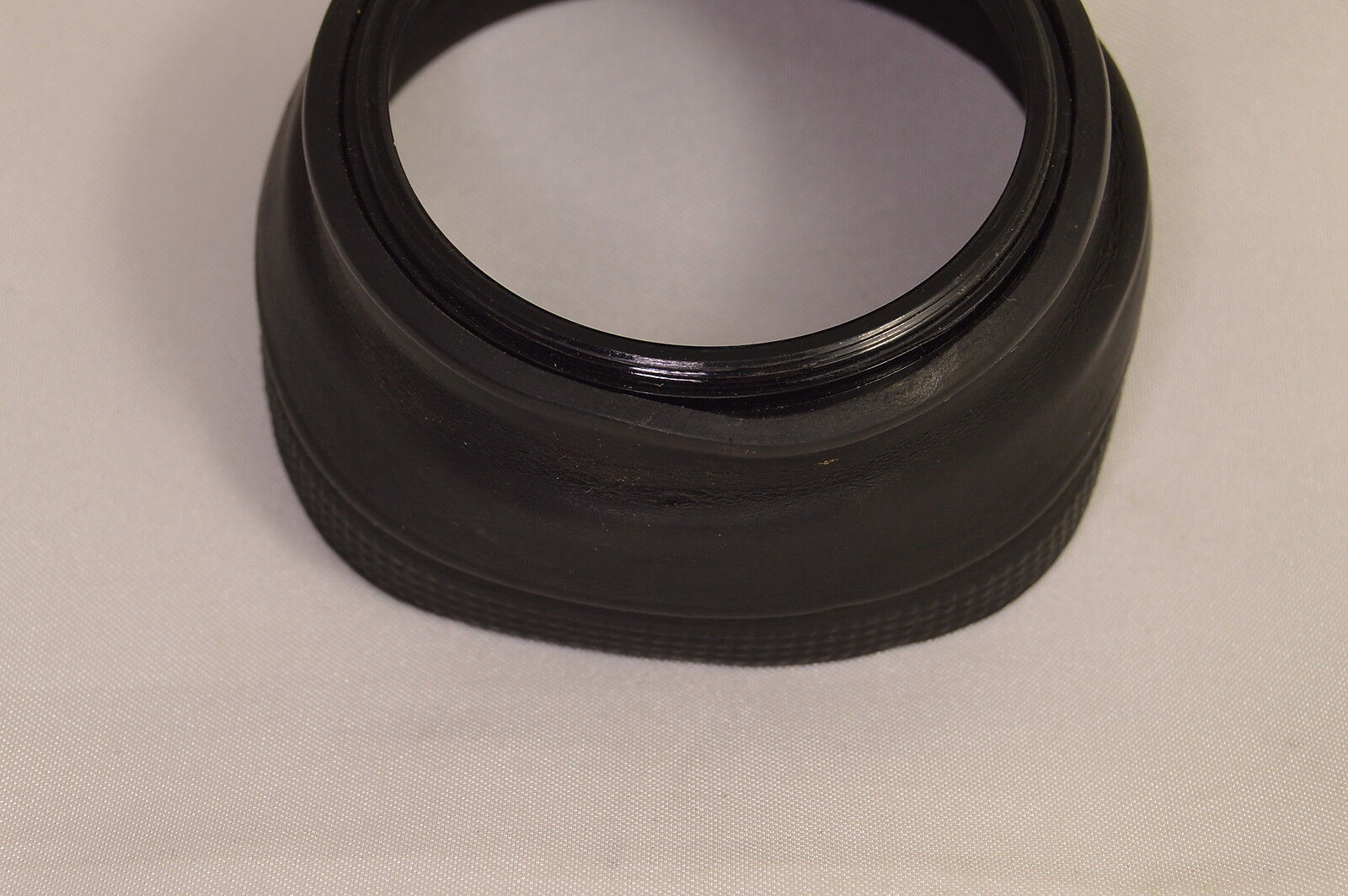 55mm Collapsible Rubber Lens Hood with plastic rim Made in Korea O107031