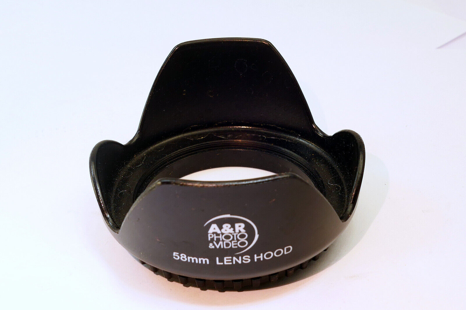 58mm Lens Hood Shade screw in plastic Flower petal shaped
