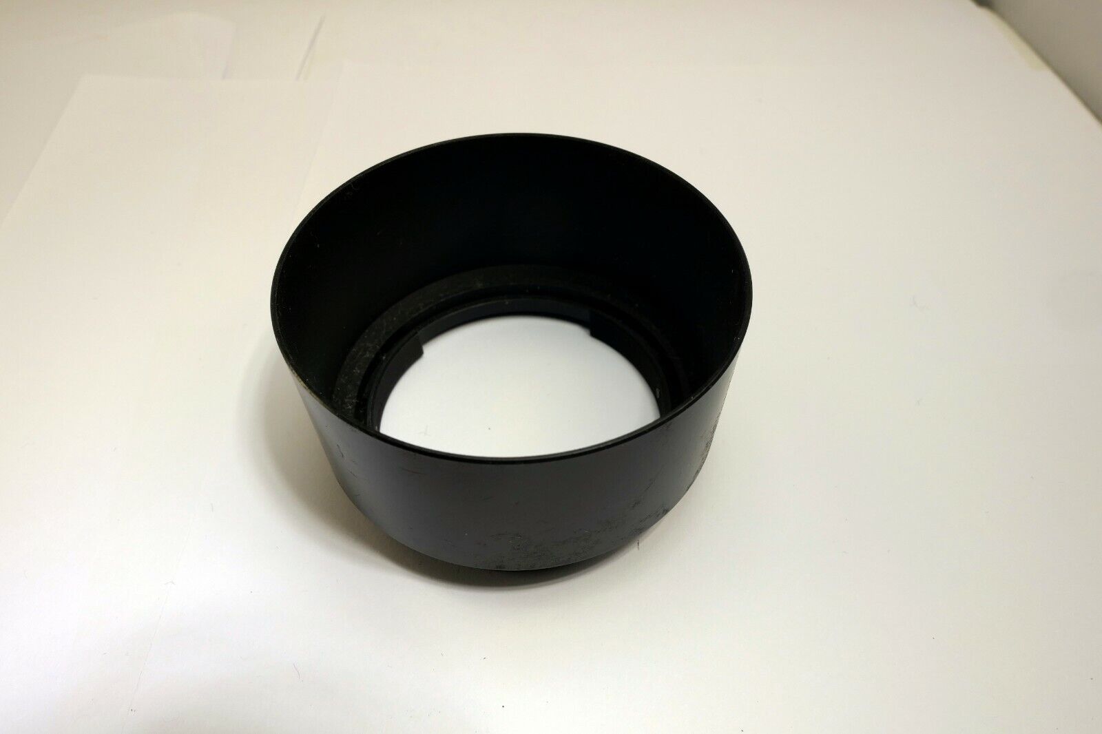 52mm snap on type Lens Hood Shade for 50mm f1.8 f2 f1.7 lenses