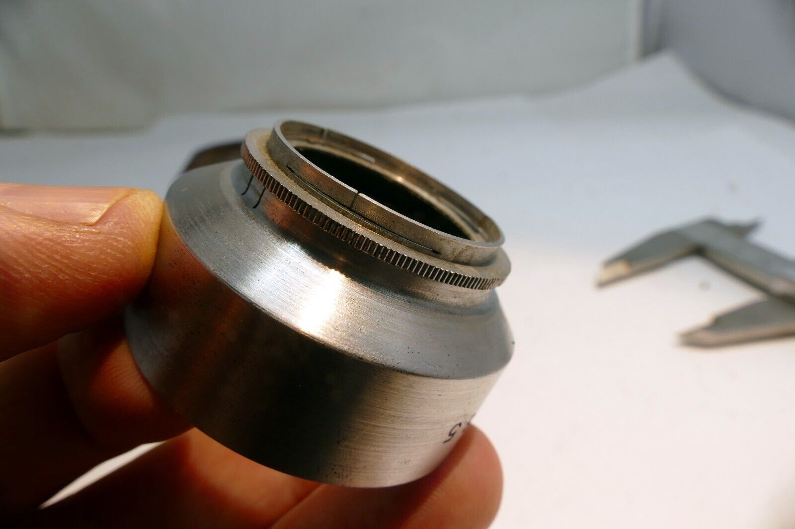 28.5mm Metal Lens Hood series 5 V 30mm OD for Ziess vintage with case