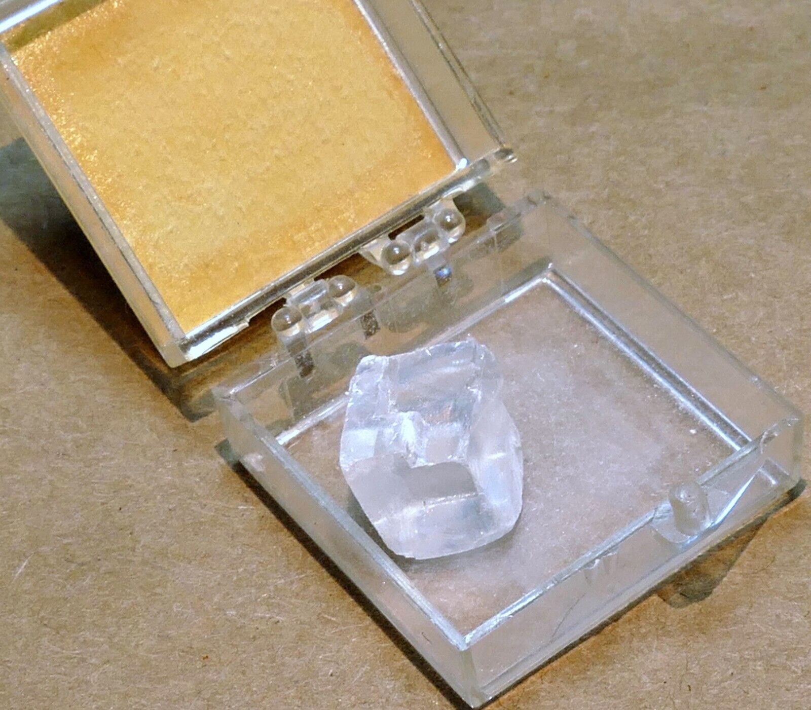 1cm Clear Calcite Raw Crystal for microscope