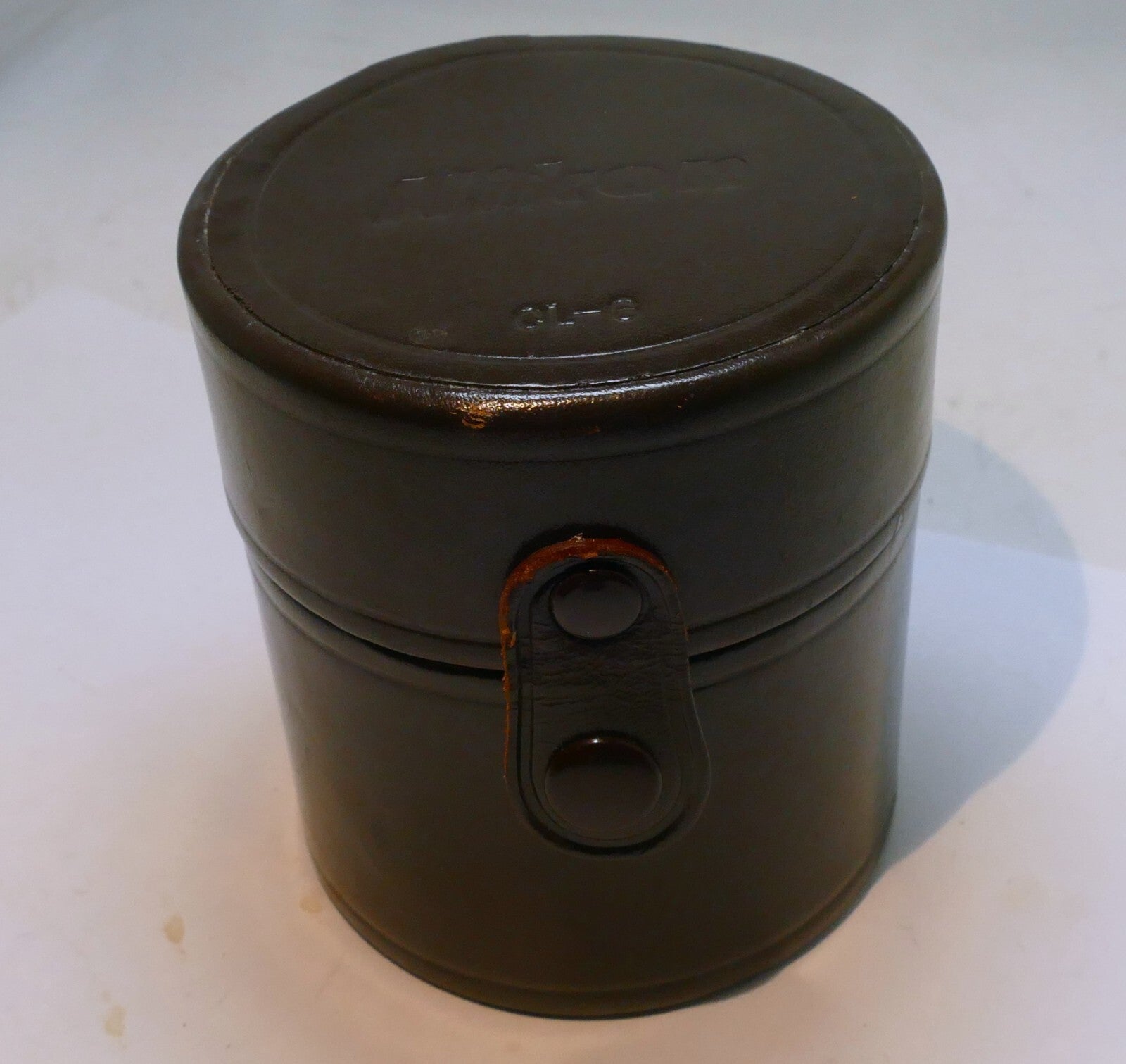 Nikon  Lens Hard Case for 50mm f1.4 F Ai Ai-s Nikkor  (fits 28mm f2.8)