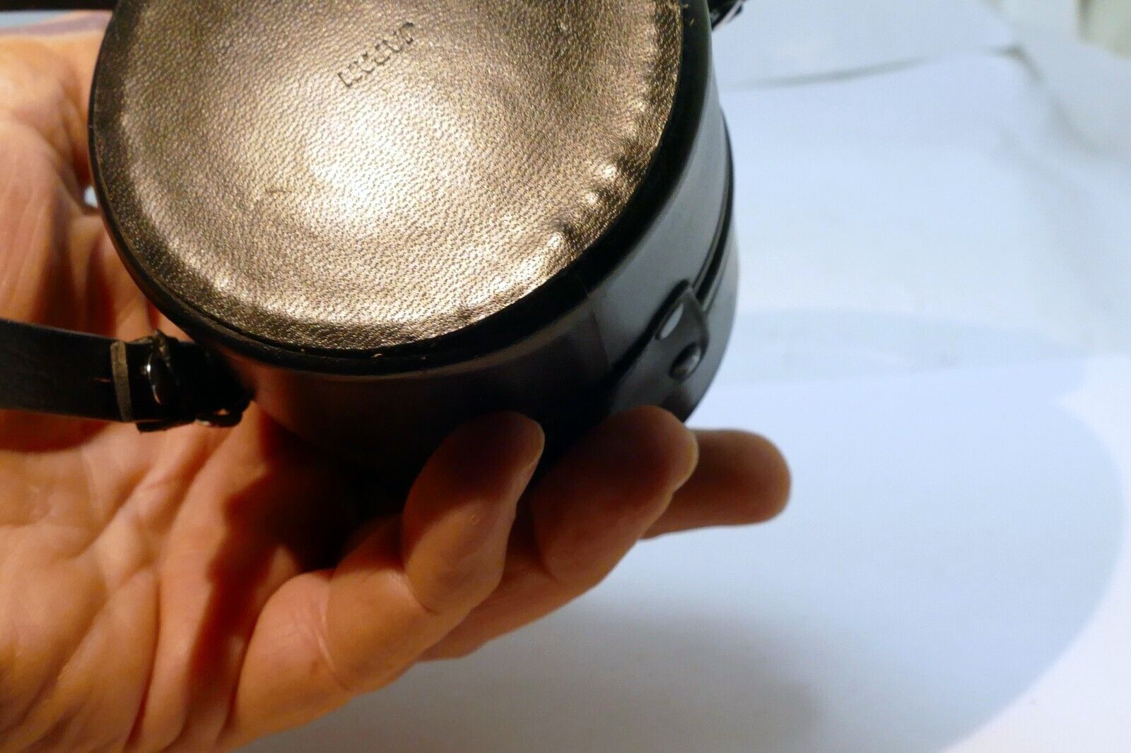 Olympus Hard Lens Case for OM 35mm f3.5 Auto Zuiko  -  genuine OEM